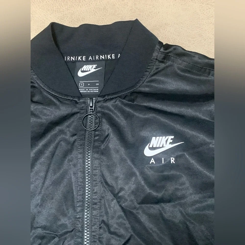 Nike Air Womens Black Satin Crop Zip Up Active Track Jacket NWOT Size Small - Picture 6 of 13